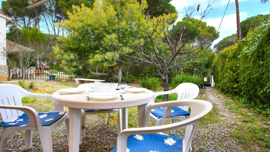 Room 2, Sirena in Llafranc With 1 Bedrooms and 1 Bathrooms, Girona