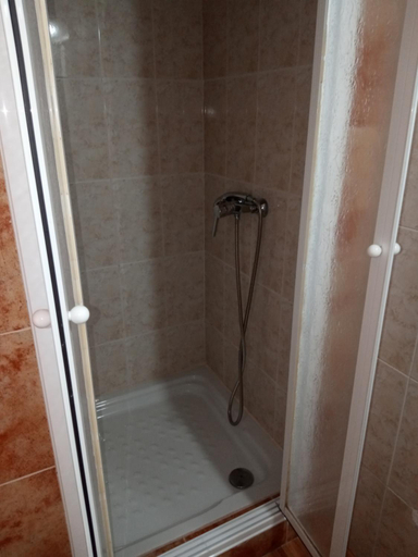 Bathroom 4, Foehn, Cádiz