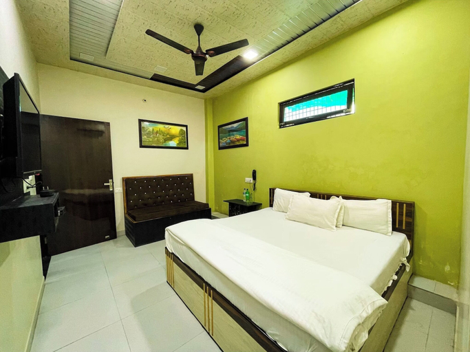 Others 4, Hotel Pragati Heights, Mathura