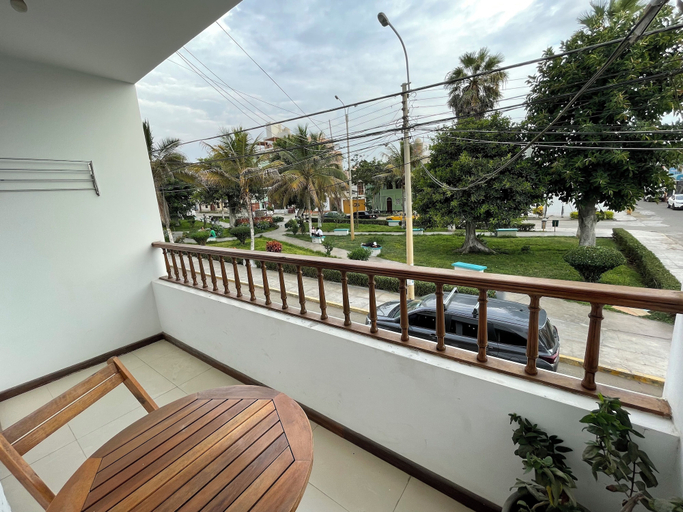 Property grounds 5, Huanchacostudio/kingbed/balcony/tv/wifi, Trujillo