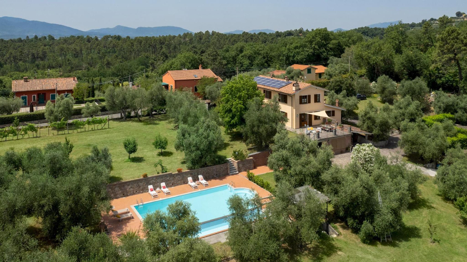 Villa Irene 6, Emma Villas, Lucca