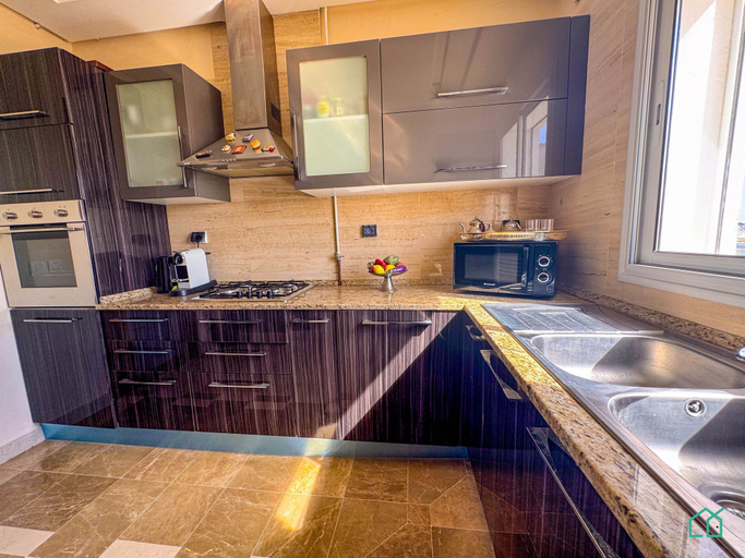 Room 3, Ain Zaghouan Nd Superbe apt Avec Terrasse et vue, Bouhaira