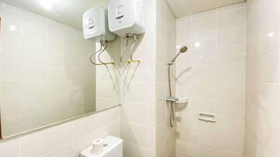 Bathroom 3, Best View 2BR Green Bay Condominium Apartment, North Jakarta