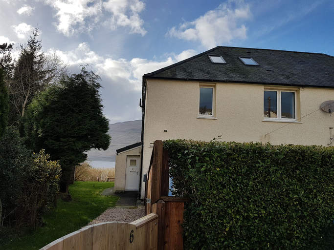Exterior & Views, Number 6, Highland