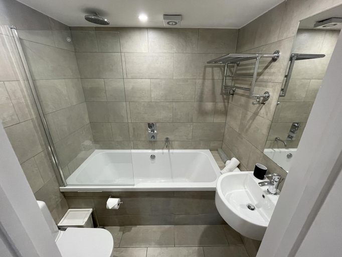 Room 2, The Coastal Den By My Getaways, Brighton and Hove