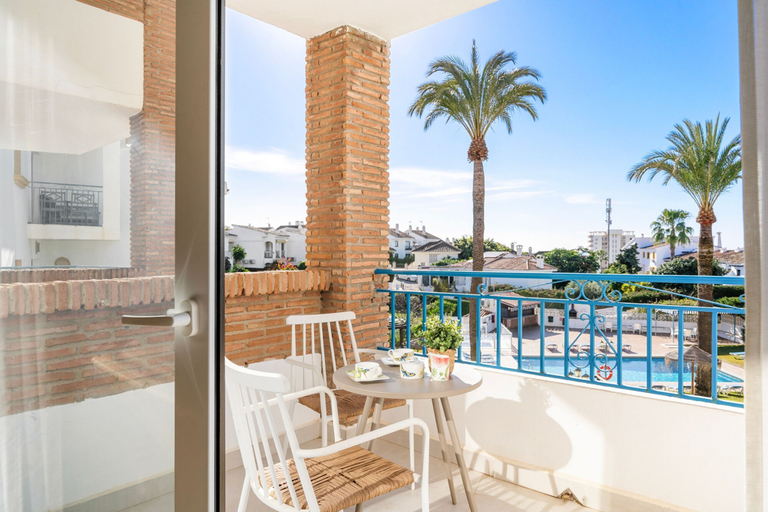 Room 3, Colorful Flat in Riviera del Sol Ref 27, Málaga