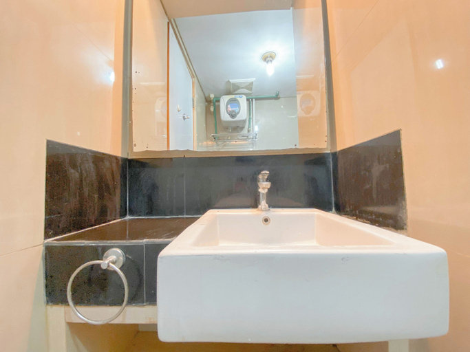 Bathroom 2, Best Deal and Homey Studio Apartment at Star Semarang, Semarang