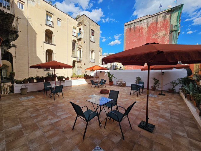 Exterior & Views, The Spanish Palace suites, rooms, apartments & terraces, Napoli