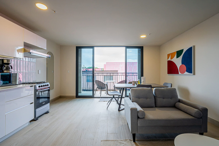 Room 4, w Comfy 1BR w Perfect Balcony in Casco View, Panamá