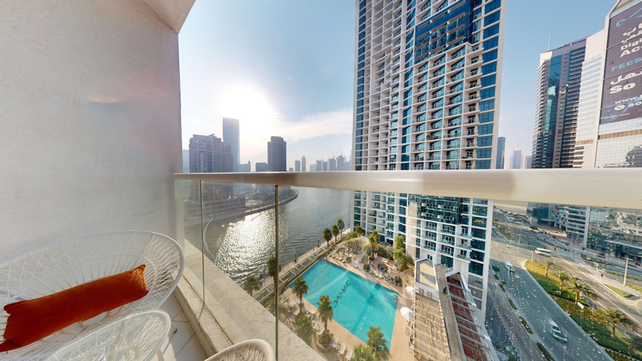 Room 4, Business Bay - Damac Maison Prive Tower B 915, Dubai