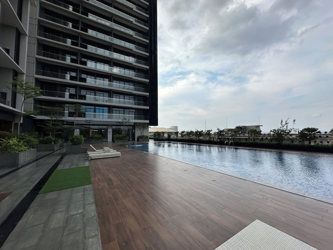Exterior & Views 2, Spacious and Modern Studio SOHO Apartment at VieLoft SOHO and SKY Residence, Surabaya