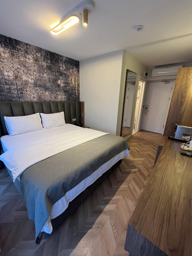 Others 3, Iris Han Hotel, Fatih