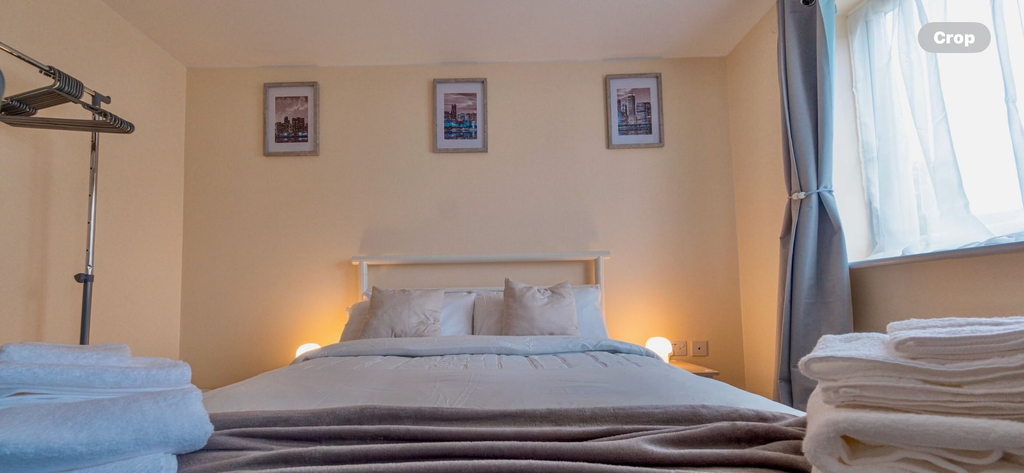 Room 2, Cosy Home-sleeps 5- Private Garden- Free Parking, Northamptonshire