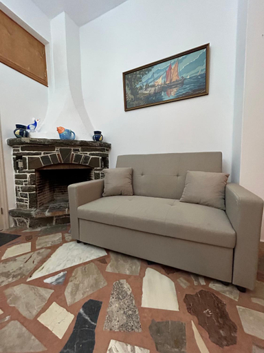 Others 4, Antiperatos Beach house, South Aegean
