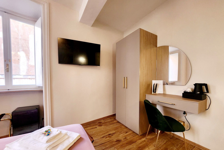 Bedroom 3, Golden palace luxury guest house, Roma