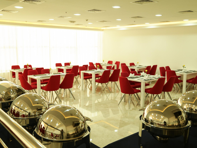Food & Drinks 5, The Town Hotel, Doha