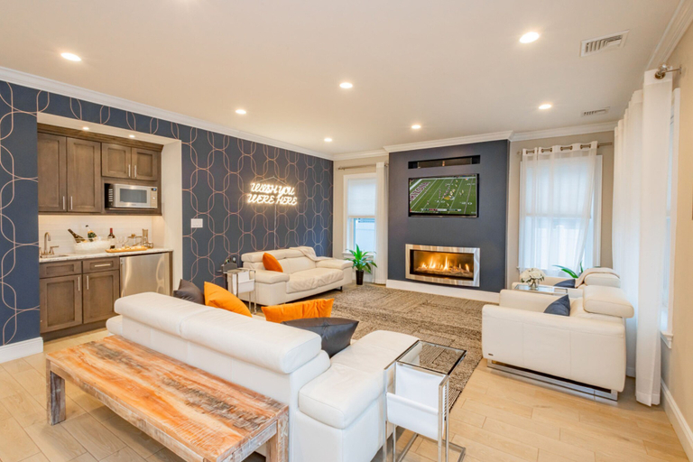 Room 4, Spacious 6BR Beach Home With Elevator Heated Pool - Ideal for Family Vacations, Atlantic