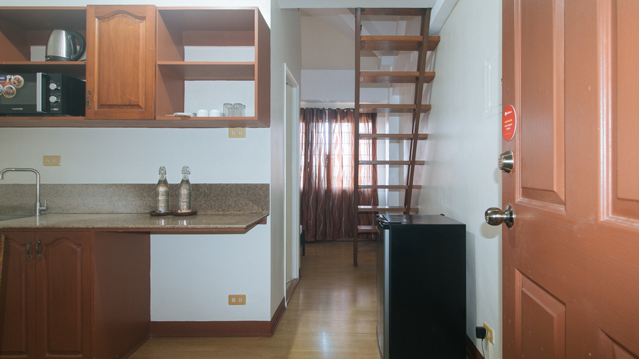 Dining Room 11