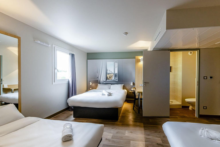 Bedroom 3, B&B Hotel Bordeaux Le Haillan, Gironde