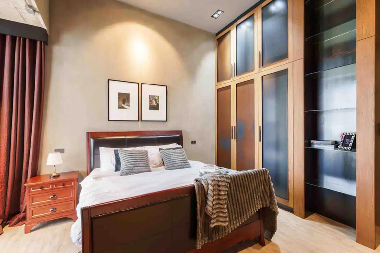 Room 3, Luxury Pool Villa With Jacuzzi & Lift by Thonglor, Wattana