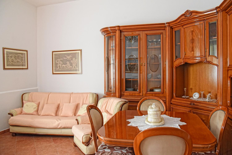 Others 5, Casa Celeste 2, Syracuse