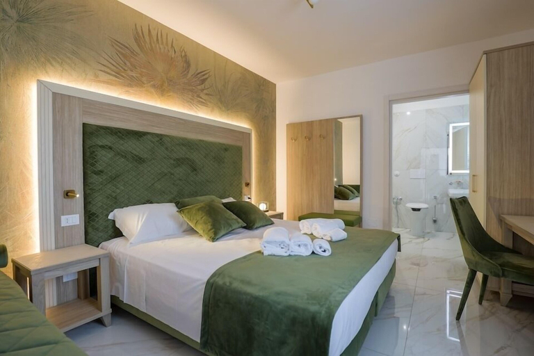 Bedroom 5, Grotta Saracena, Lecce