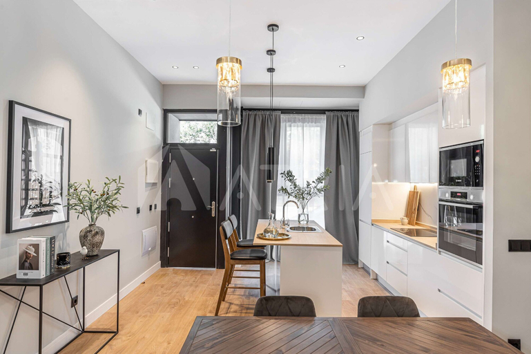 Room 3, Flat 3 10m Walk to Bernab u Real Madrid Stadium, Madrid