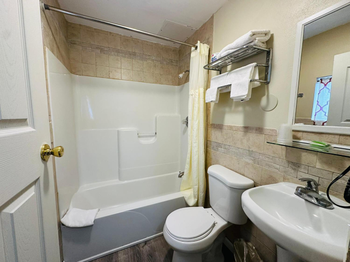 Bathroom 17