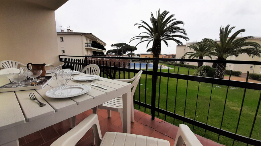 Room 5, Costa Brava E-3 in Calella de Palafrugell, Girona