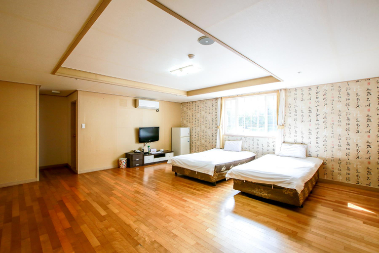 Bedroom 2, Arbon resort, Jeju