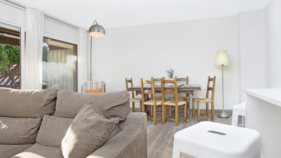 Room 2, Illa 58 in Calella de Palafrugell, Girona