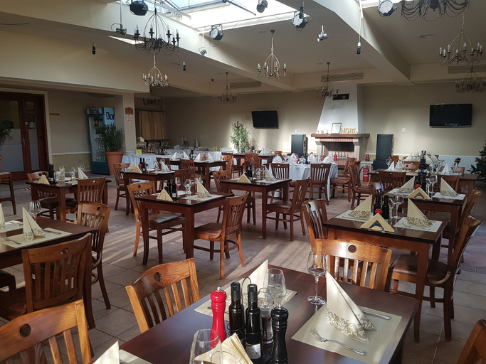 Food & Drinks 4, Hotel GARDEN Club, Brasov
