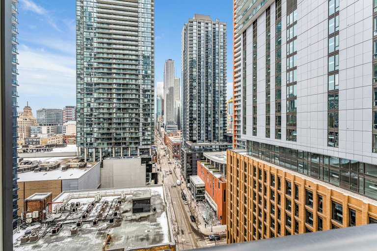 Exterior & Views, City Centre Suites, Toronto