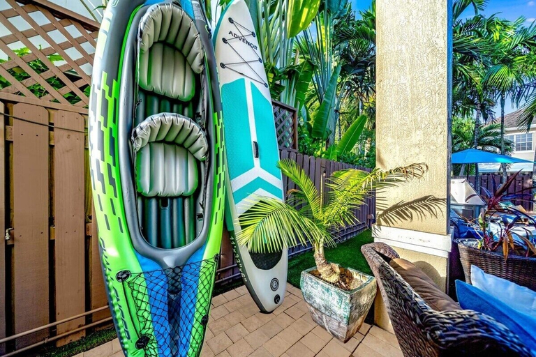 Exterior & Views 2, 5 Bedroom Luxury Home, Minutes to Las Olas, Shops & Beach, Broward