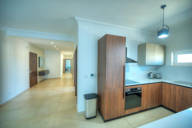 Kitchen 3, Fort Cambridge Apartments