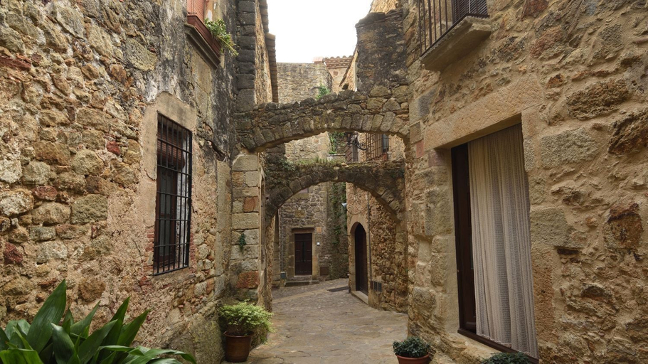 Room 2, Open Pals - T in Sa Riera, Girona