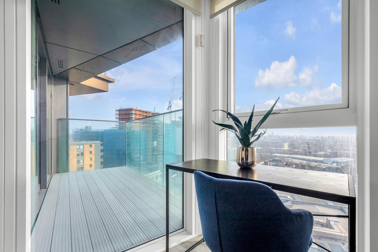 Exterior & Views 5, MySquare Modern Two Bedroom Flat in North Acton close to Ealing, London