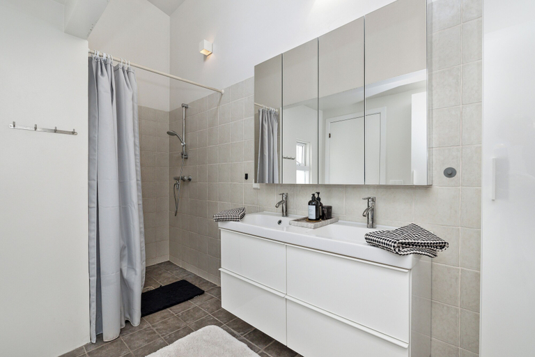 Bathroom 3, Quality and Peaceful Villa, Bessastaðahreppur