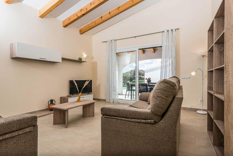 Others 5, Villa Alana, Baleares