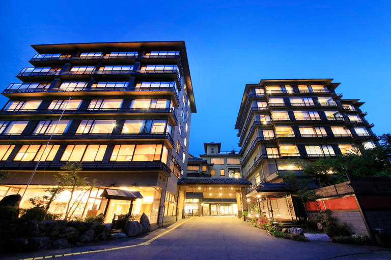 Exterior 8