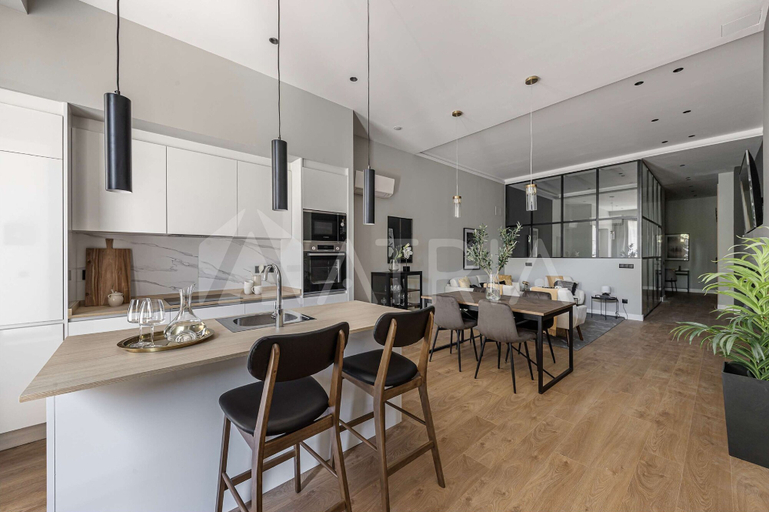 Room 4, Flat 4 10m Walk to Bernab u Real Madrid Stadium, Madrid