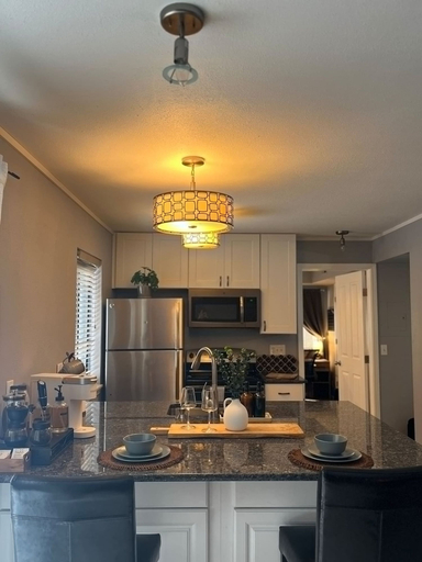 Room 4, French Inspired Stay Fireplace Coffee bar Cozy, Arapahoe