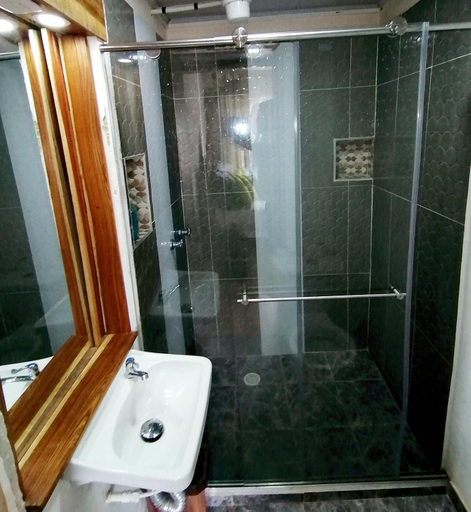 Bathroom 3, Anturio suite 1, Salento
