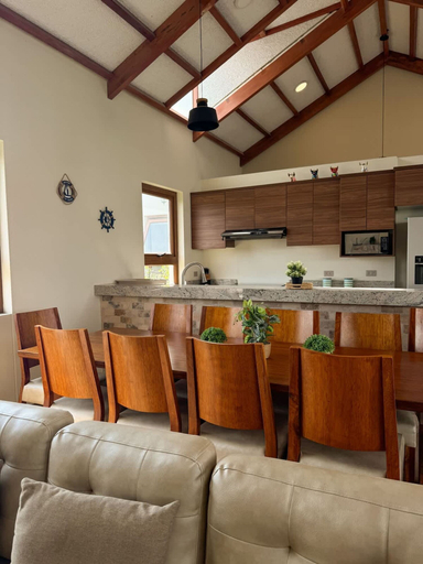 Room 2, Hop Oasis Hermosa Casa de Playa, Chincha