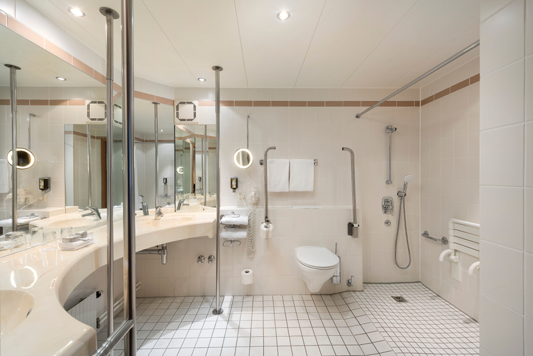Bathroom, Estrel Hotel Berlin, Berlin