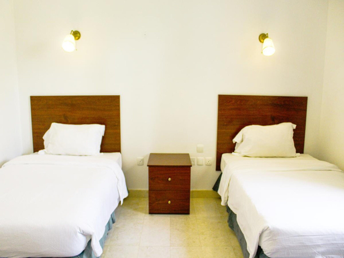 Room 3, Charming 2-bedroom Marina Getaway, Taqah