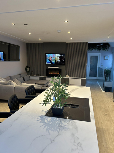 Interior 4, Croke Park, 3-beds ,1 Pullout bed , Sleeps 8, Dublin