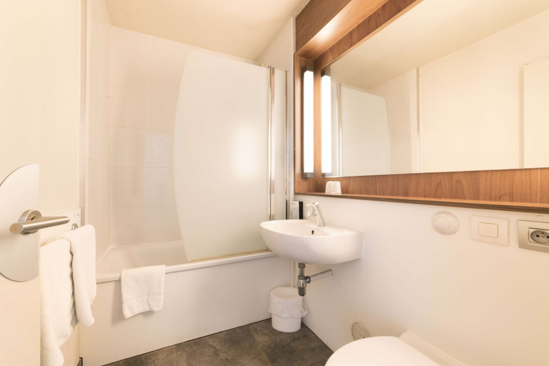 Bathroom 3, Campanile La Seyne sur mer - Sanary, Var