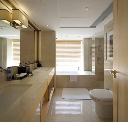 Bathroom 19