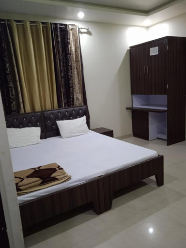 Others 5, Rudra Inn, Lucknow